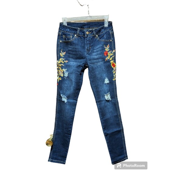 Juniors Beautful  Embroidered Stress Jeans Unbranded Sz 5 - Picture 1 of 14